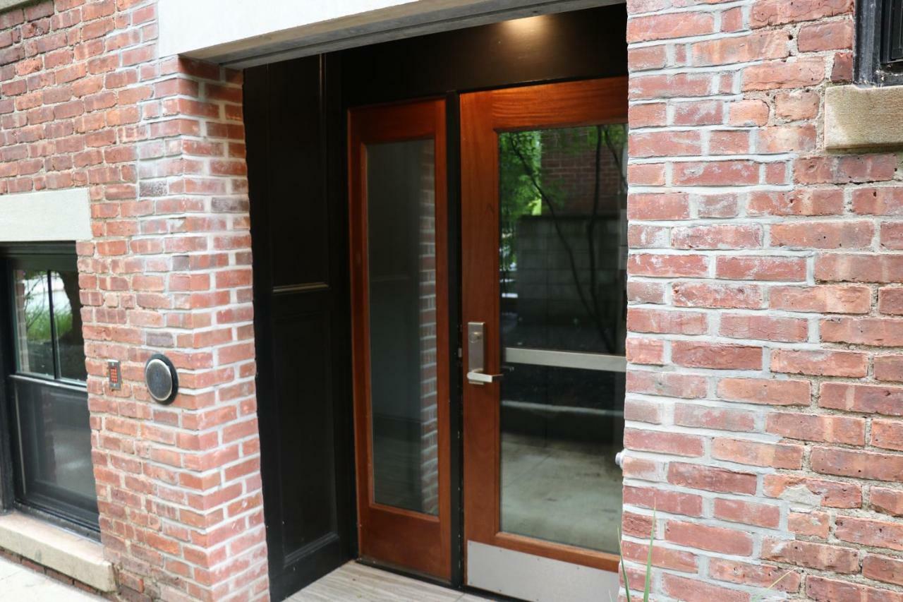 A Stylish Stay W/ A Queen Bed, Heated Floors.. #26 Brookline Exterior foto